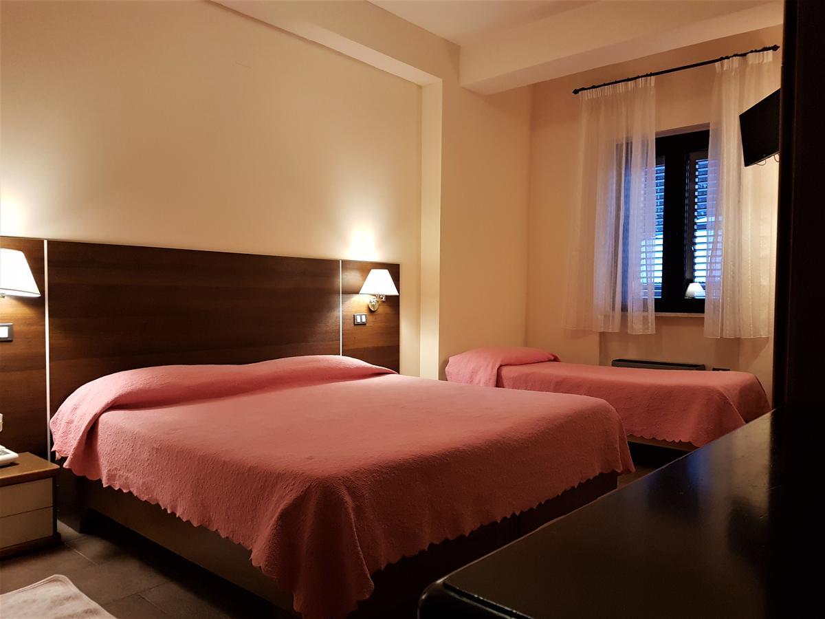 Hotel Del Lago Ampollino Caprara  Extérieur photo